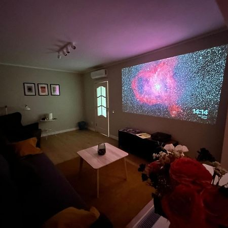 Stylish Apartment With Video Projector Бухарест Экстерьер фото