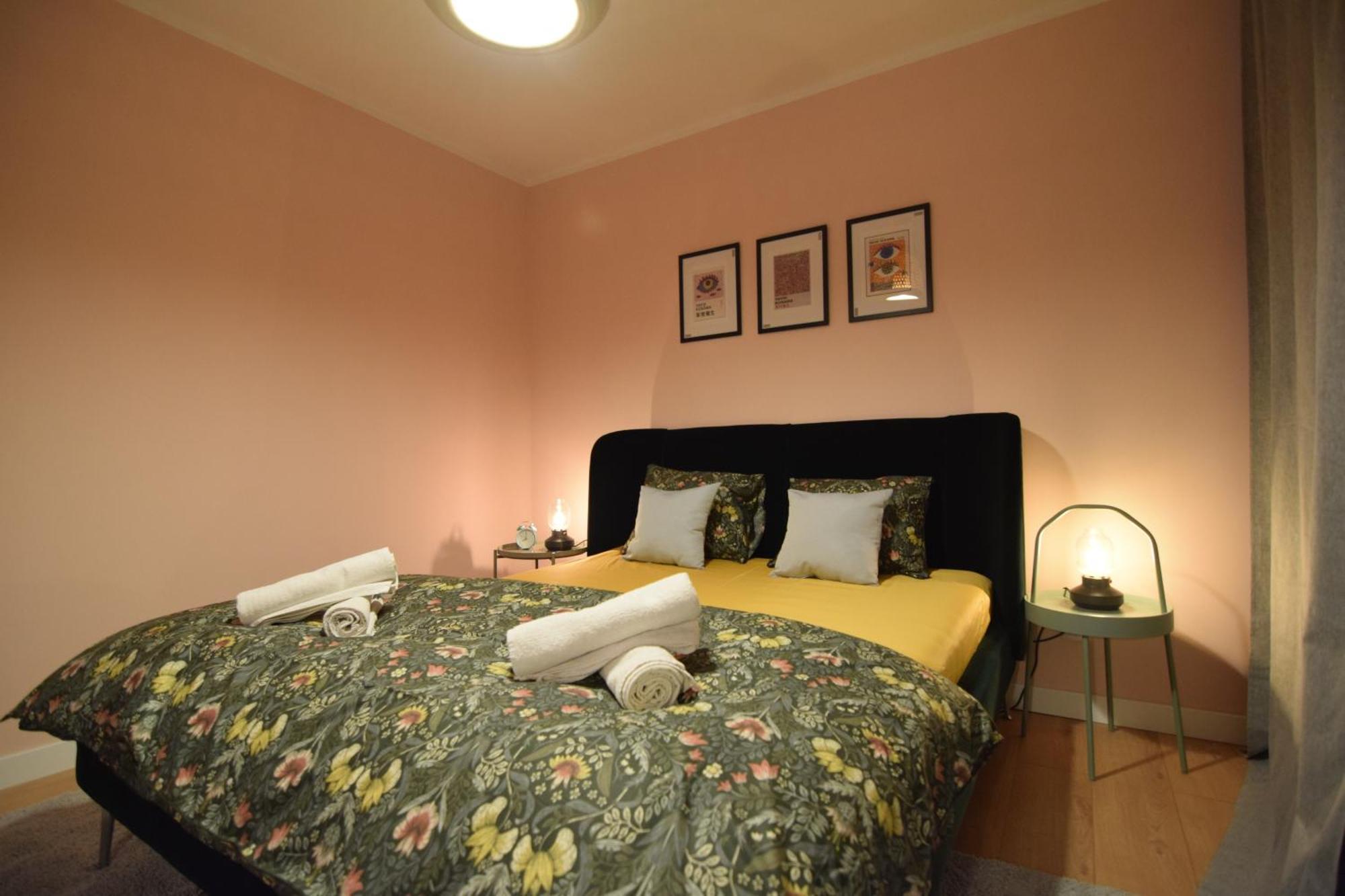 Stylish Apartment With Video Projector Бухарест Экстерьер фото